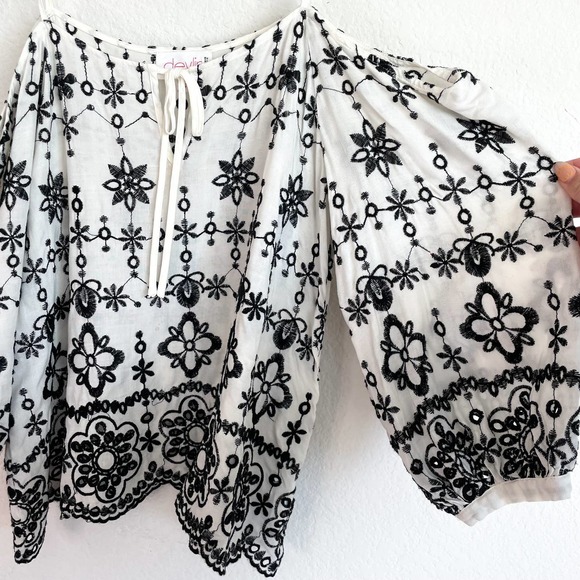 DEVLIN Revolve White Black Floral Embroidered Off Shoulder Top - Picture 4 of 11